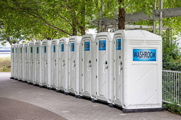 Best Portable restroom trailer rental  in Pho, IL